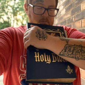 Meet your Posher, Justin